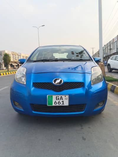 Toyota Vitz 2008/2012    0300-8384396