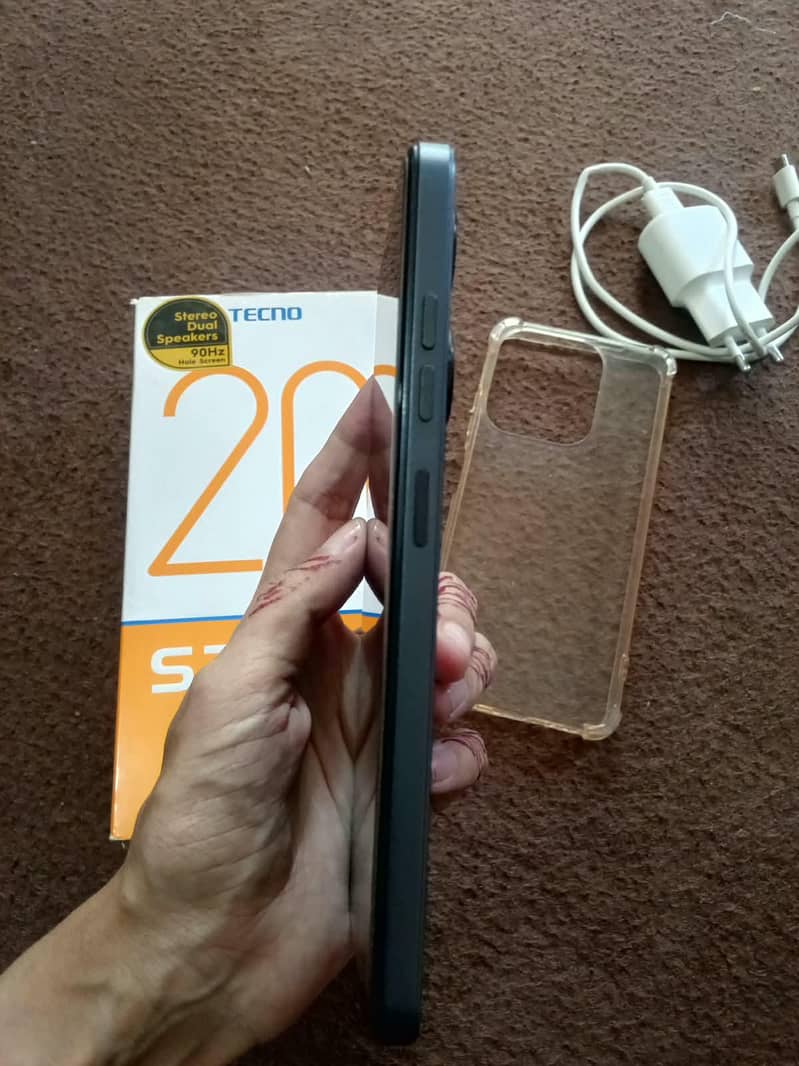 Tecno spark 20C 1