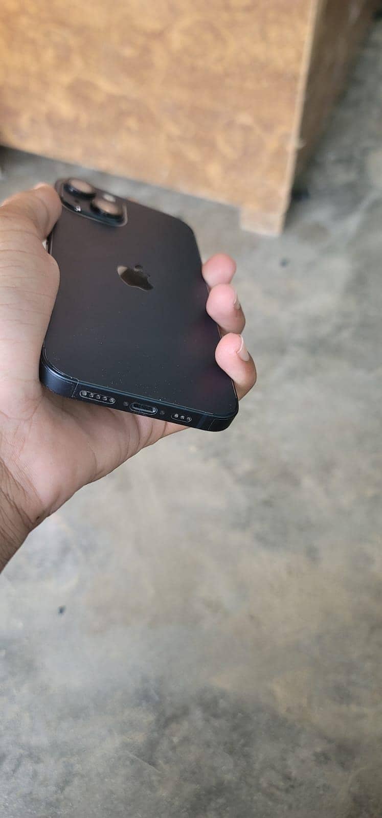 Apple iPhone 13 2