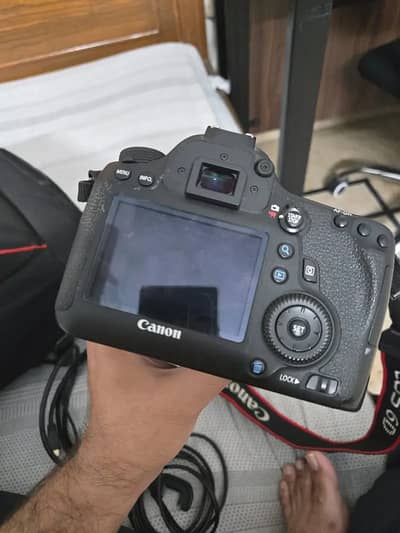 DSLR Canon EOS 6D Full Frame DSLR + Tamron 28-75mm f/2.8 Lens