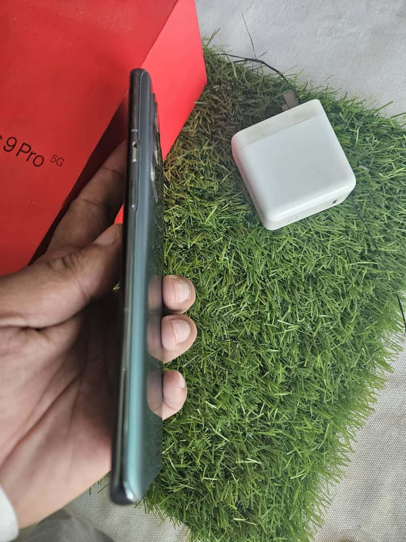 One Plus 9 Pro 3