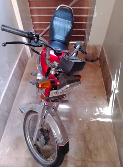 united 70 available for sell like a brand new condition