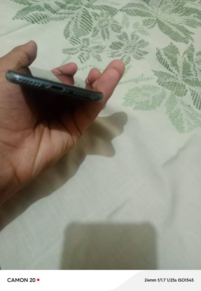 Apple iPhone SE 3