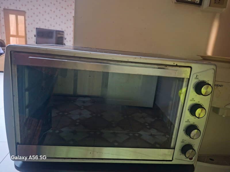 Westpoint Baking Oven 1