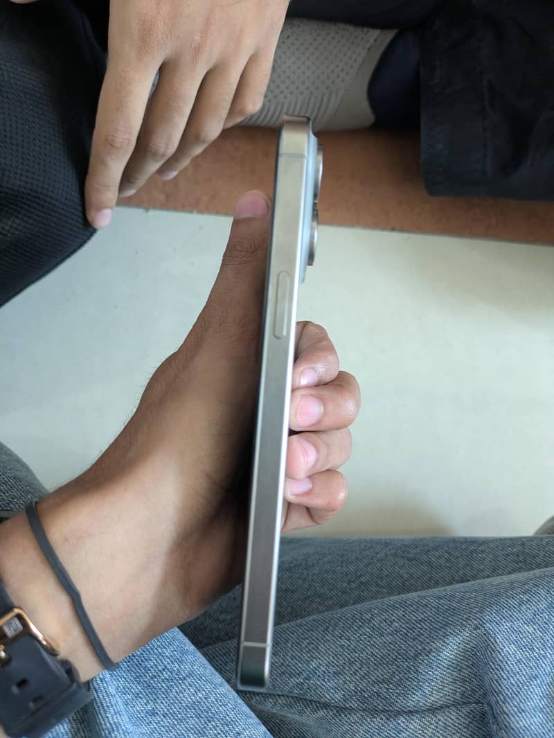 Apple iPhone 15 Pro Max 1