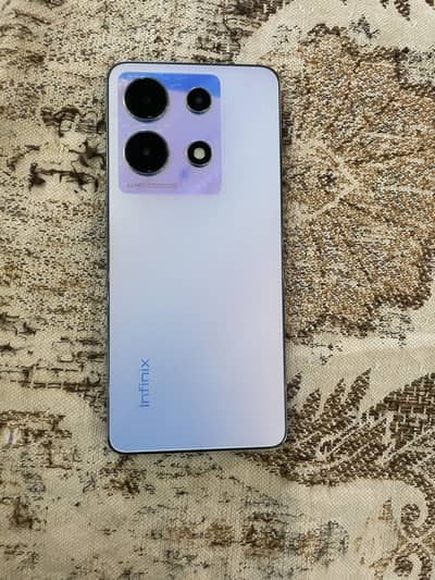 Infinix Note 30