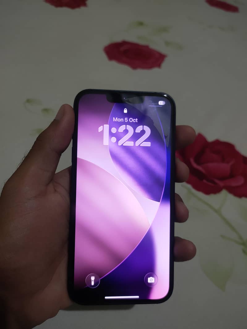 Apple iPhone 13 7