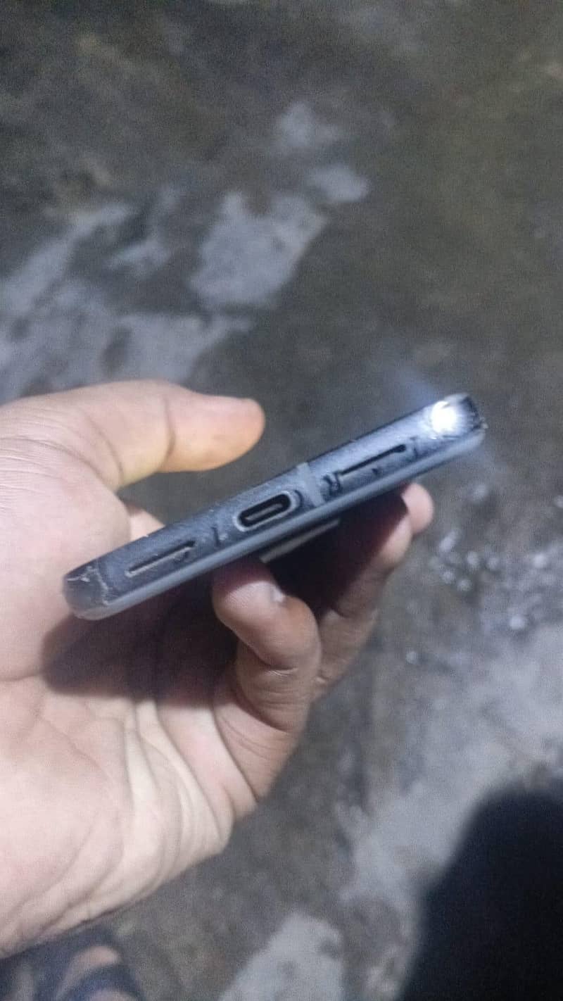 Google Pixel 8 2