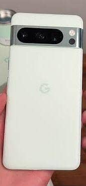 Google Pixel 8 Pro 4