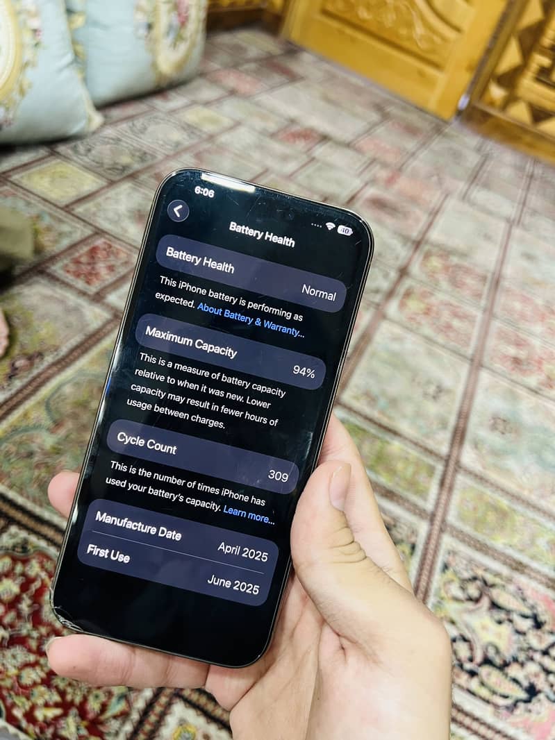 Apple iPhone 16 Pro Max 4