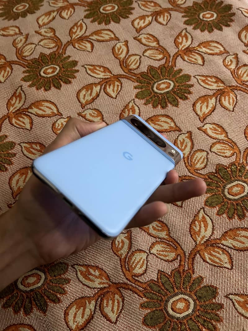 Google Pixel 8 Pro 2