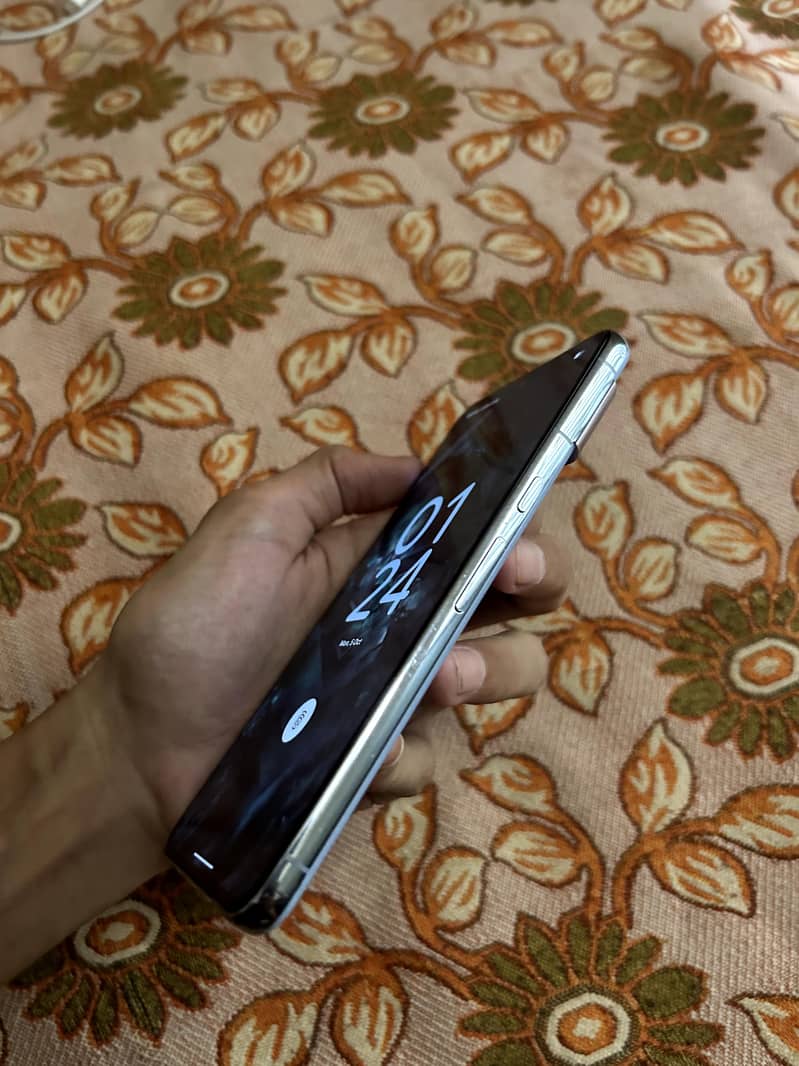 Google Pixel 8 Pro 4