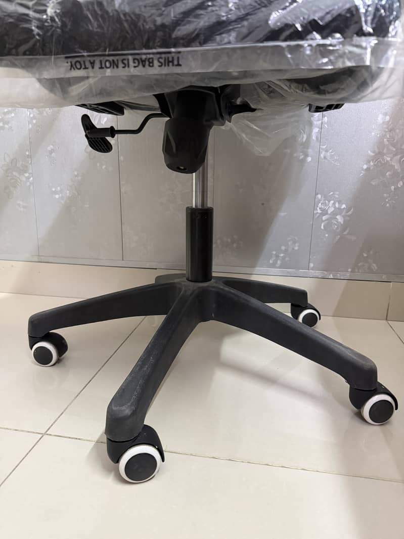 Office/Computer Rotating Chair 2