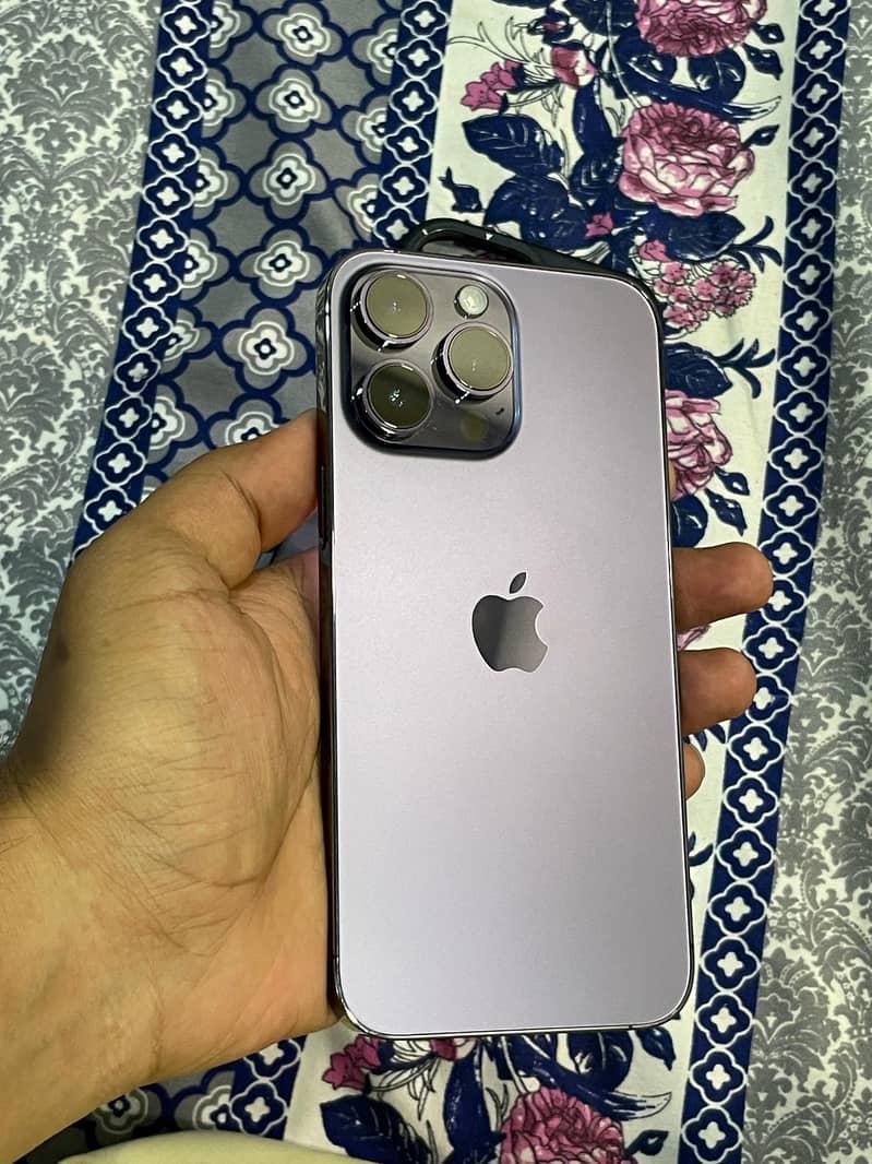 Apple iPhone 14 Pro Max 0