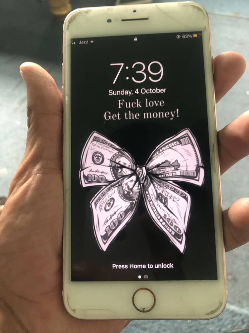 Apple iPhone 7 Plus 1