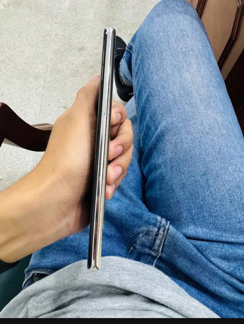 Samsung Mobile Note 8 6