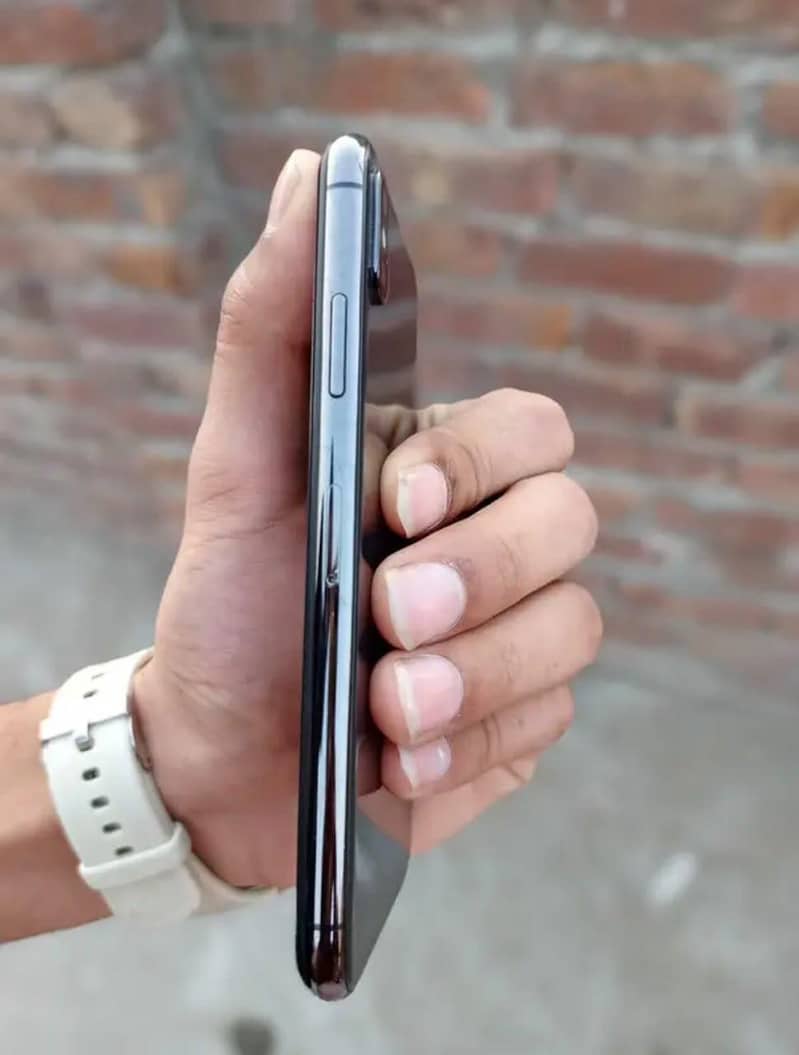 Apple iPhone X 0