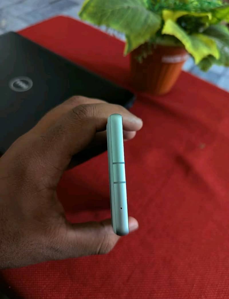 Google Pixel 7a 1