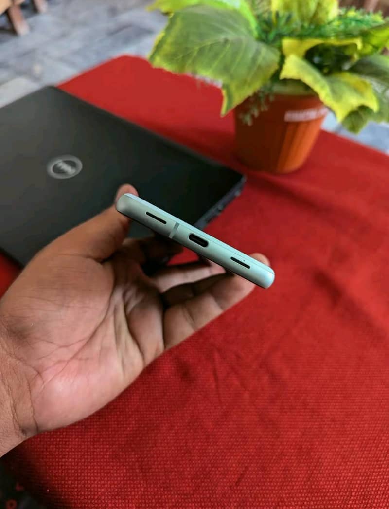 Google Pixel 7a 2