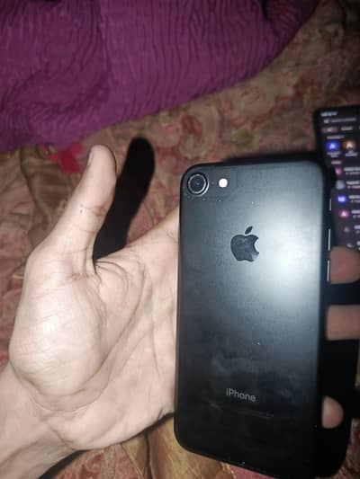 Apple iPhone 7