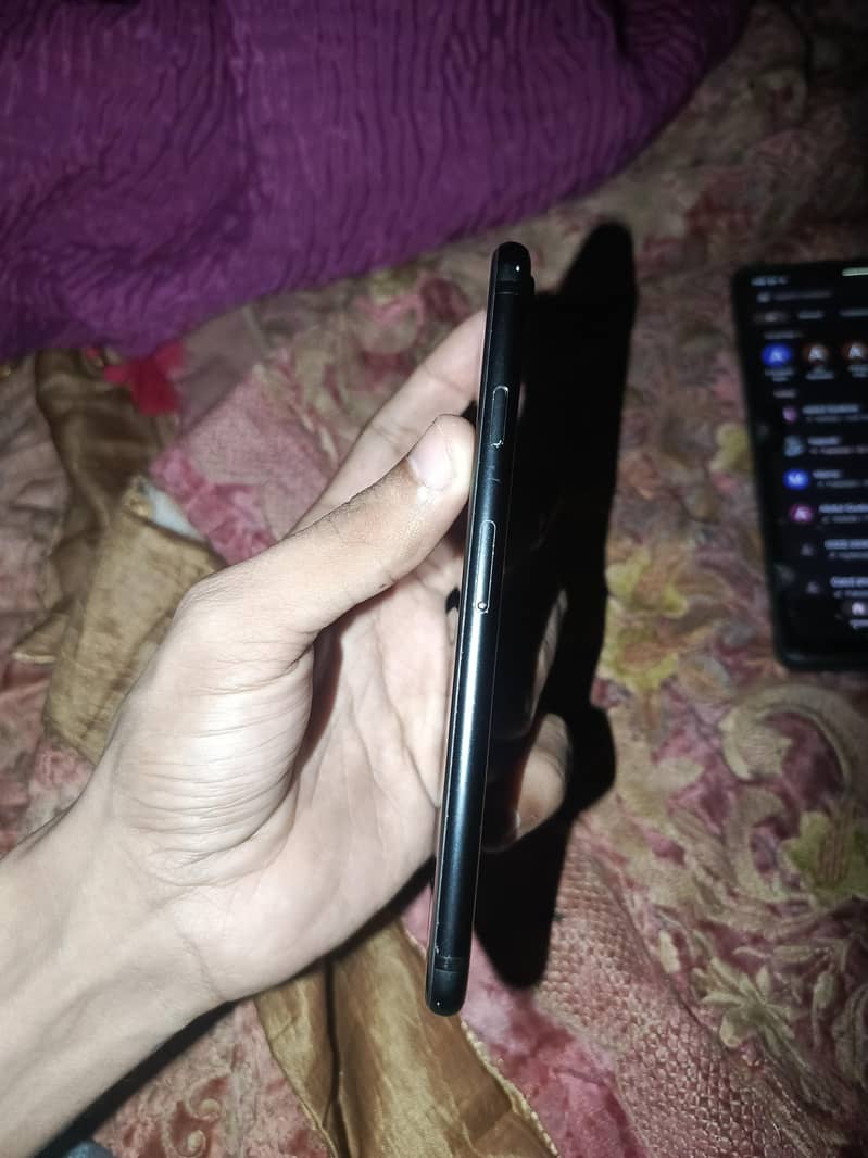 Apple iPhone 7 3