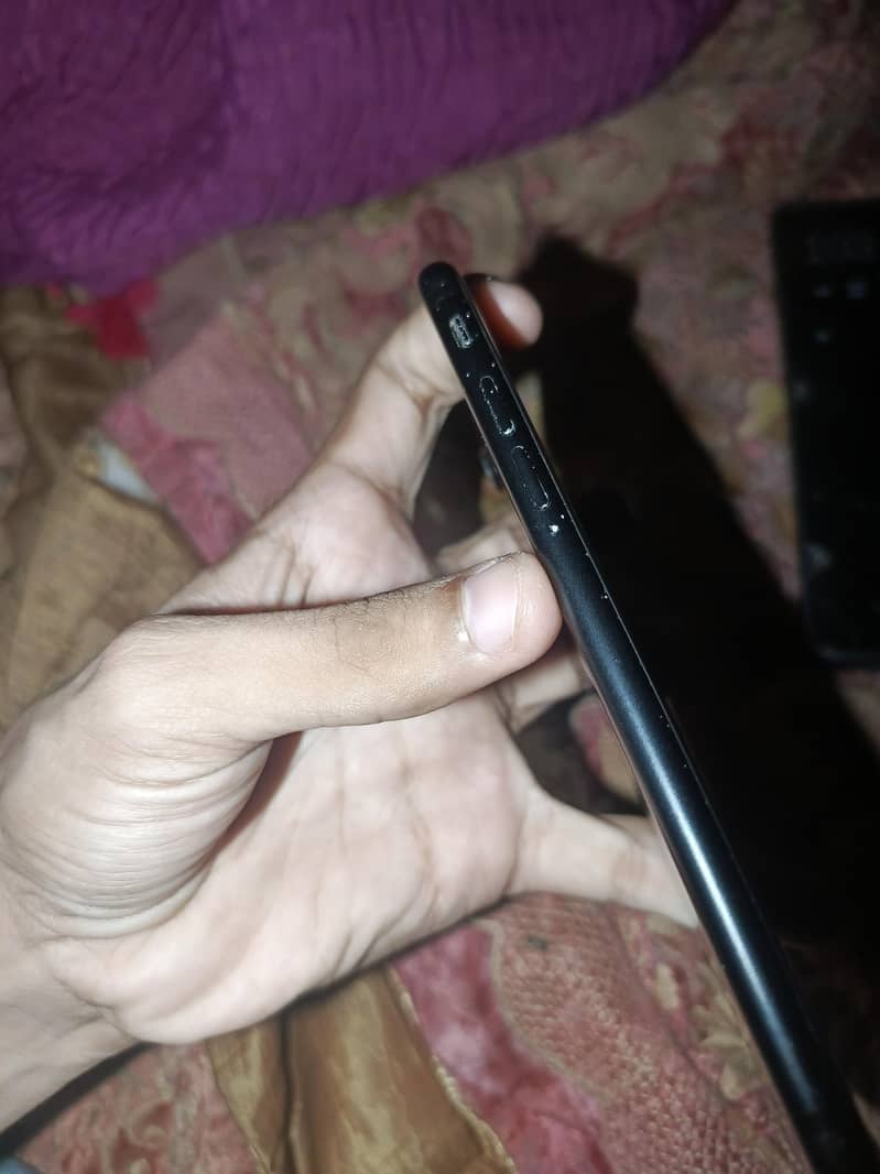 Apple iPhone 7 6