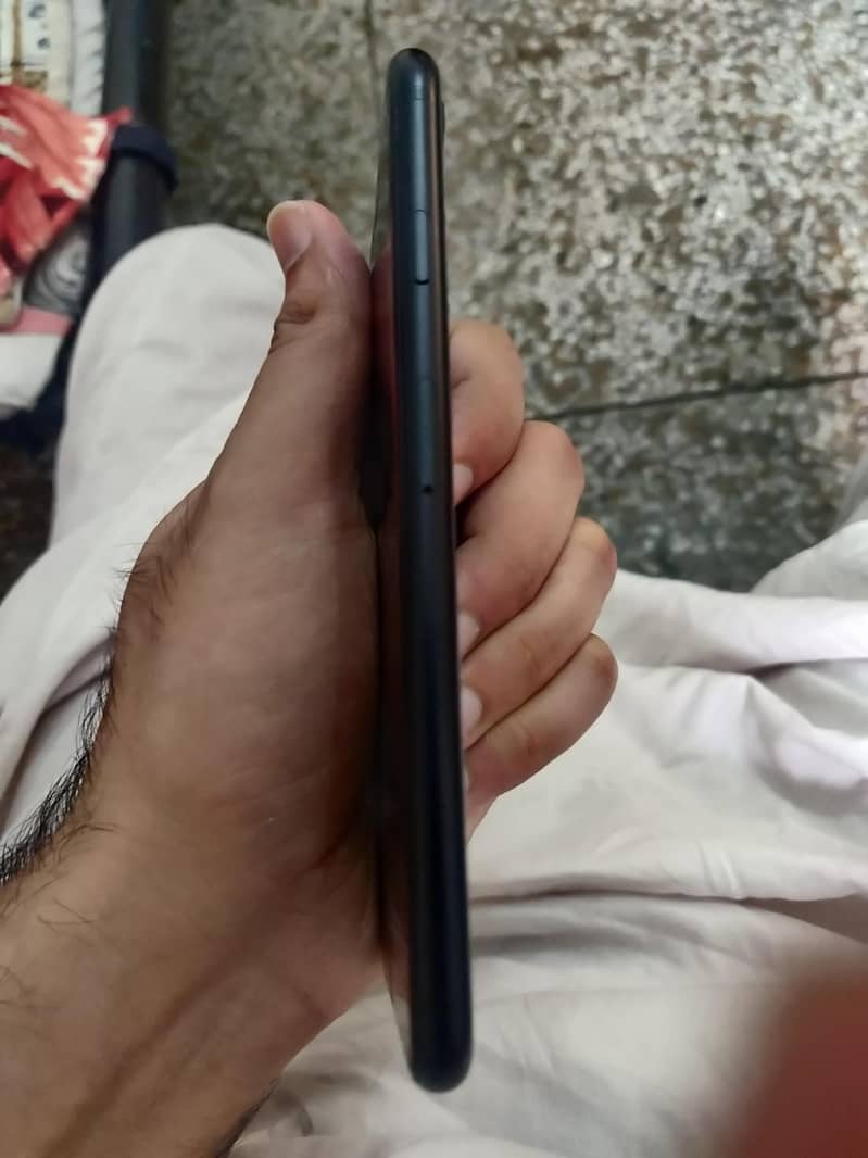 Apple iPhone SE 3