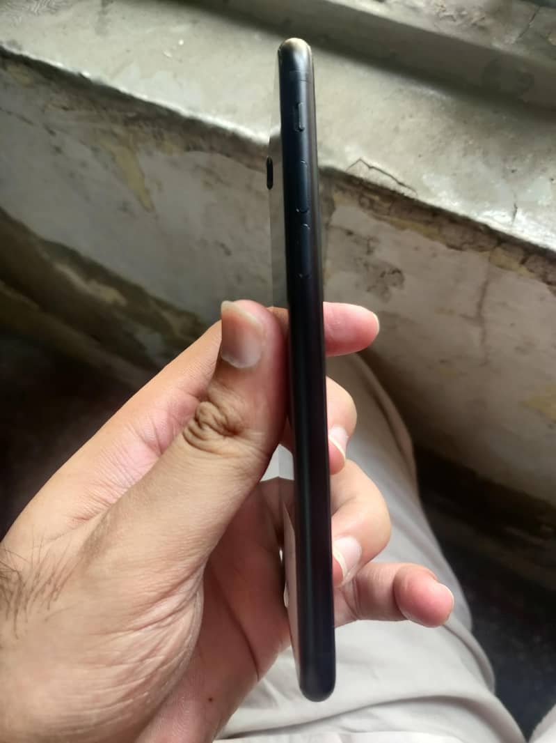 Apple iPhone SE 4