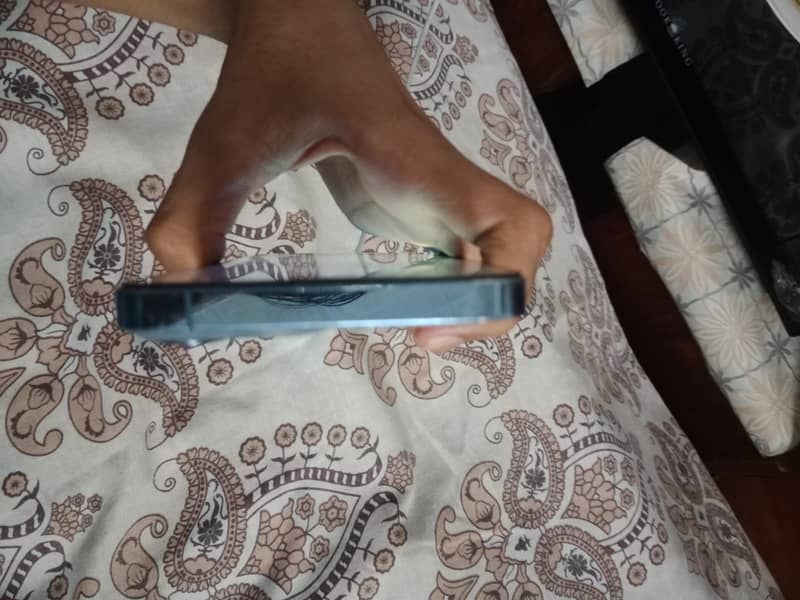 Apple iPhone 13 Pro Max 5