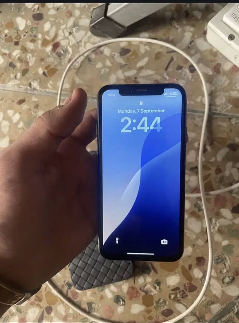 Apple iPhone XS 0