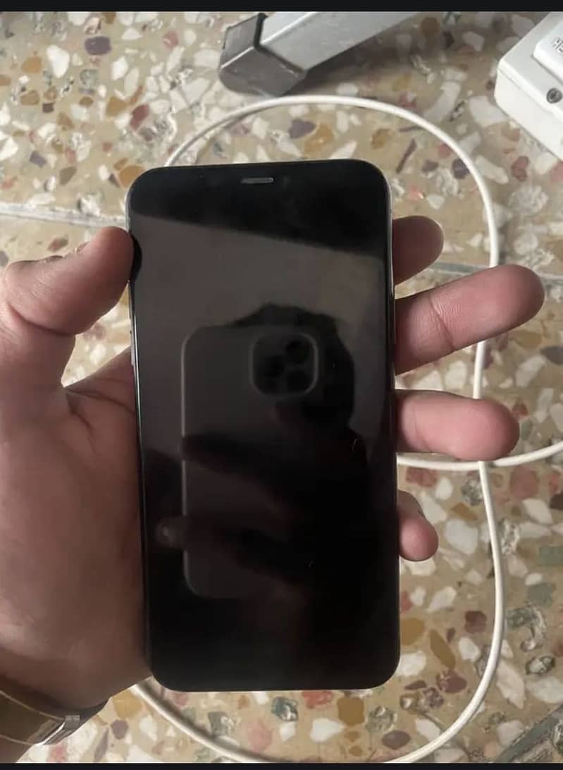 Apple iPhone XS 3