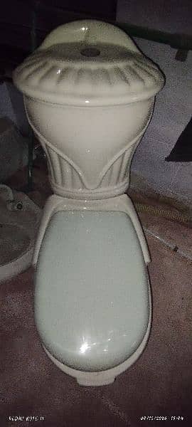 Used Bathroom Commode & Basin Set | Green Color | Good Condition