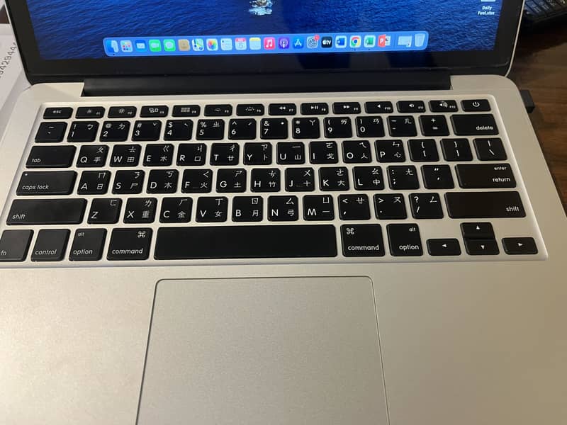 MacBook Pro (14) 1