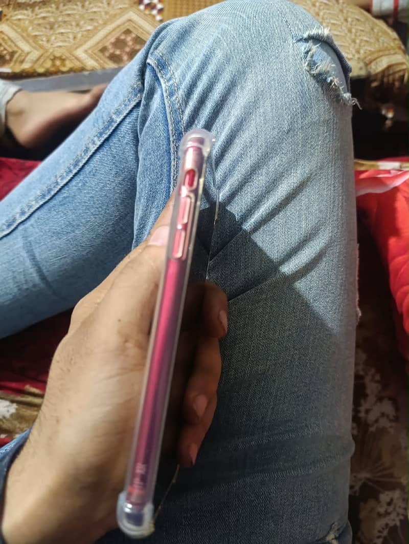 Apple iPhone XR 5