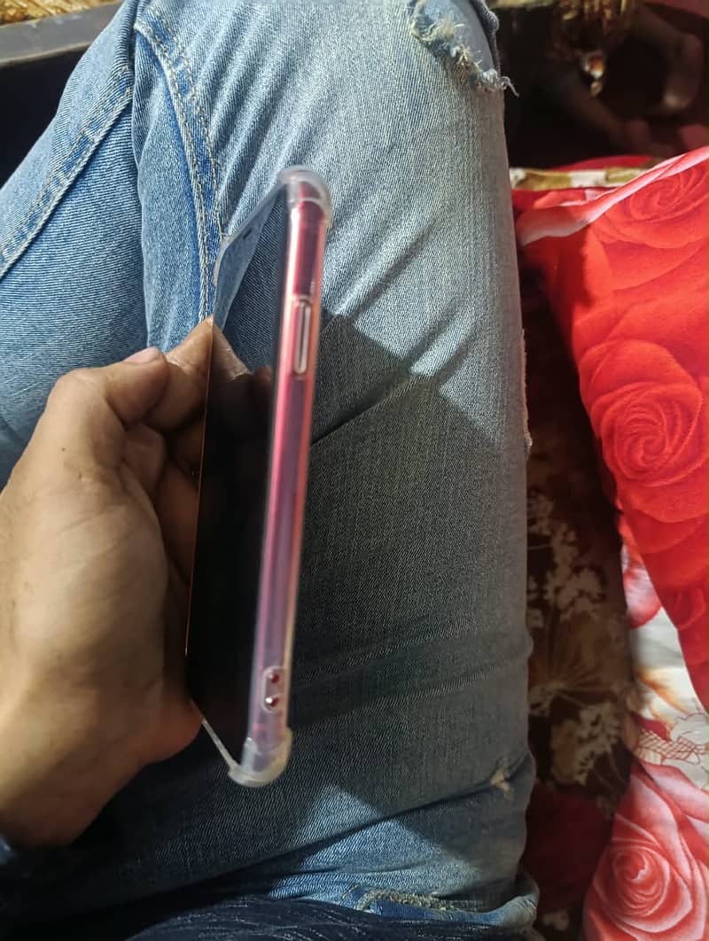 Apple iPhone XR 6