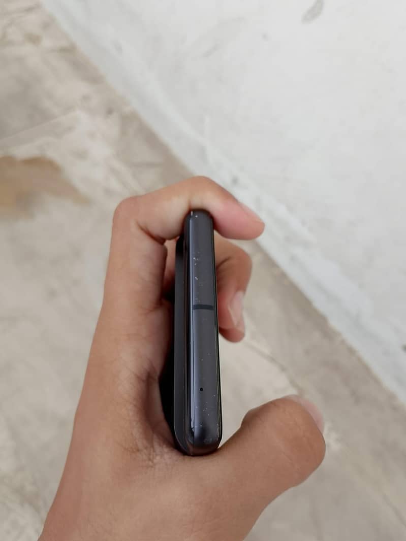 Google Pixel 7 4