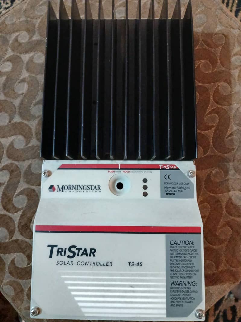 Lithium Battery Solar charge controller MPPT 1