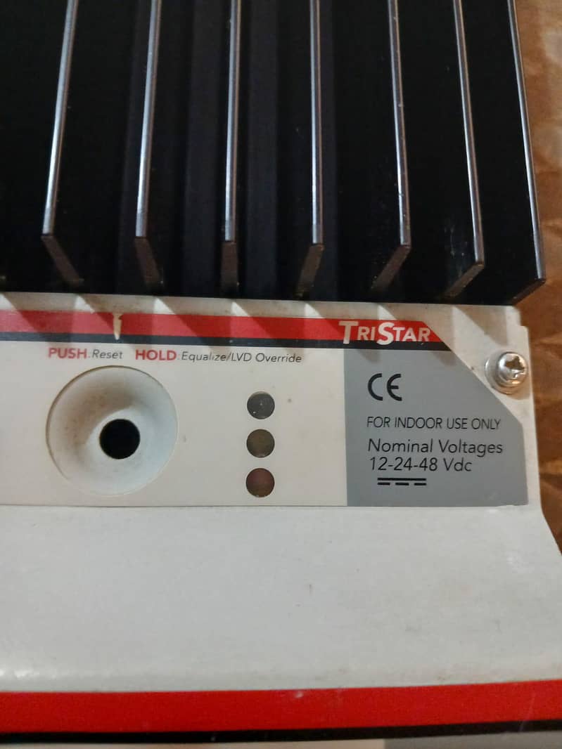 Lithium Battery Solar charge controller MPPT 2