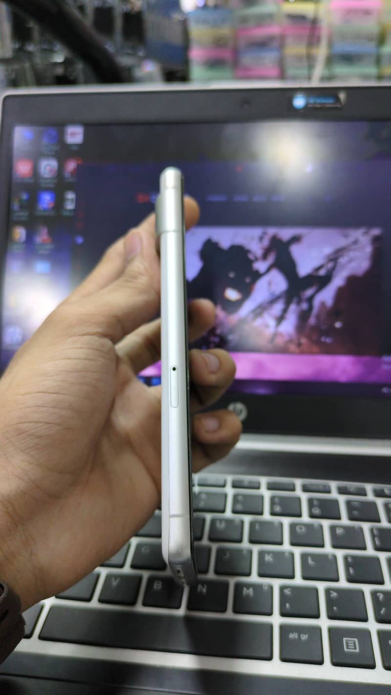 Google Pixel 7 4