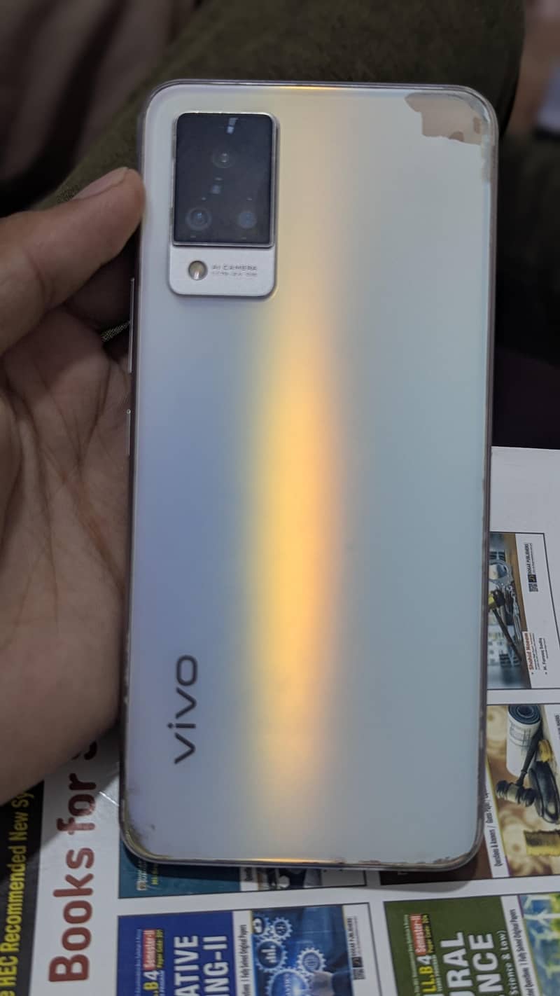 Vivo V21 0