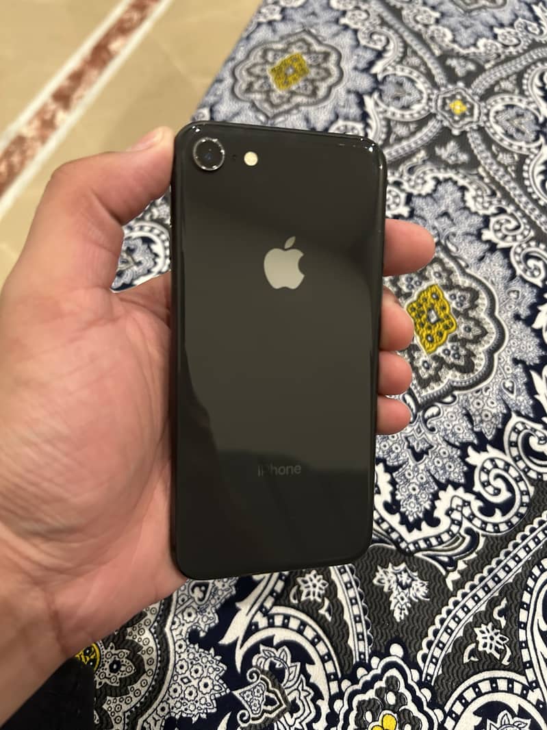 Apple iPhone 8 0
