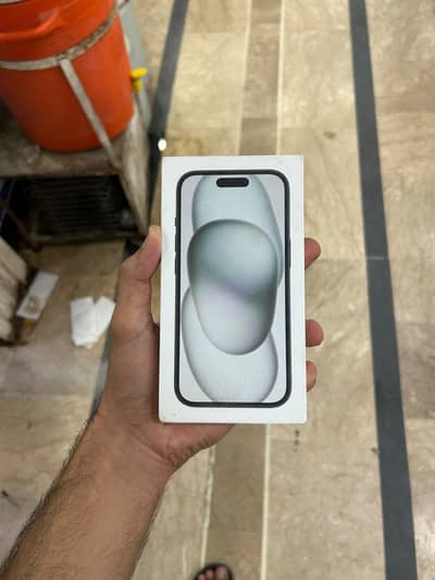 Apple iPhone 15