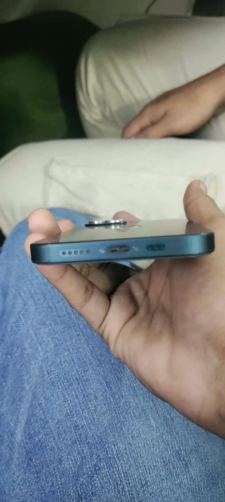 Apple iPhone 13 mini 0