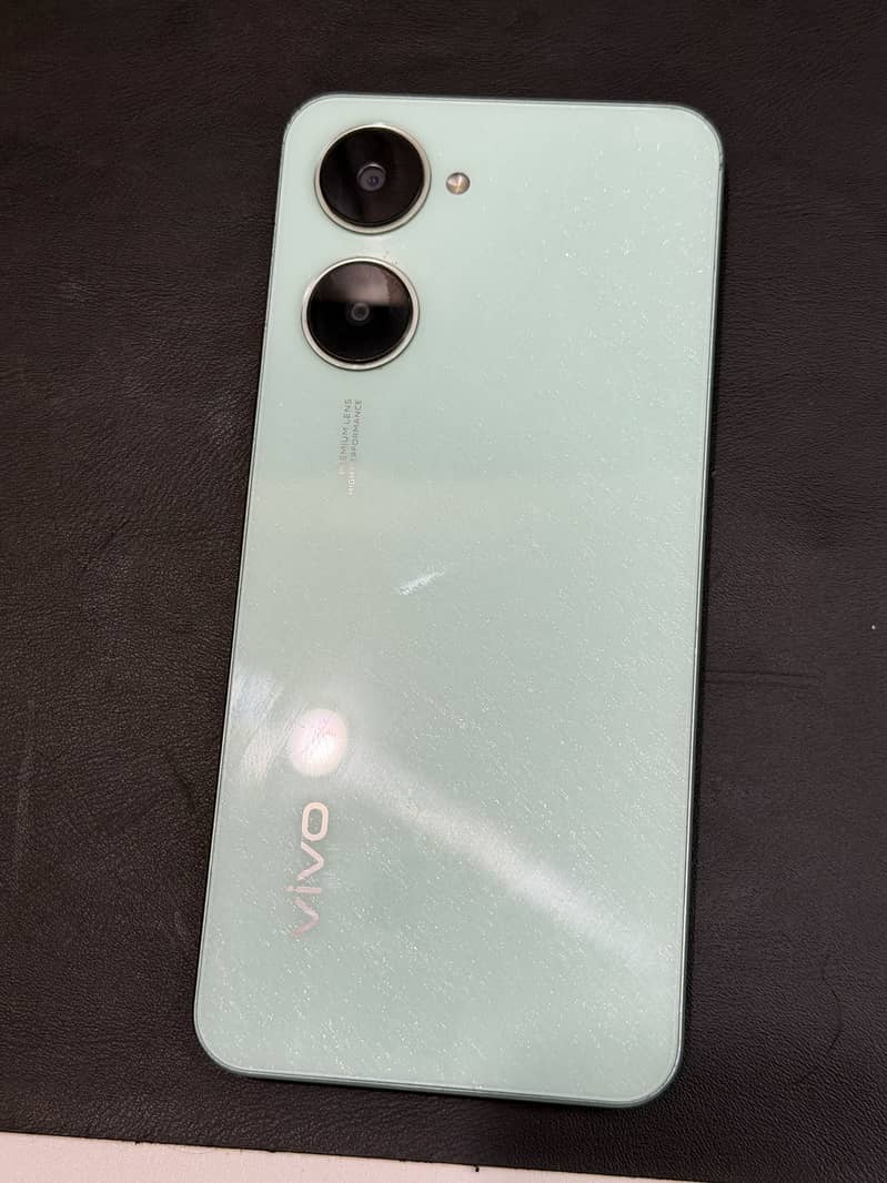 Vivo Y03 3