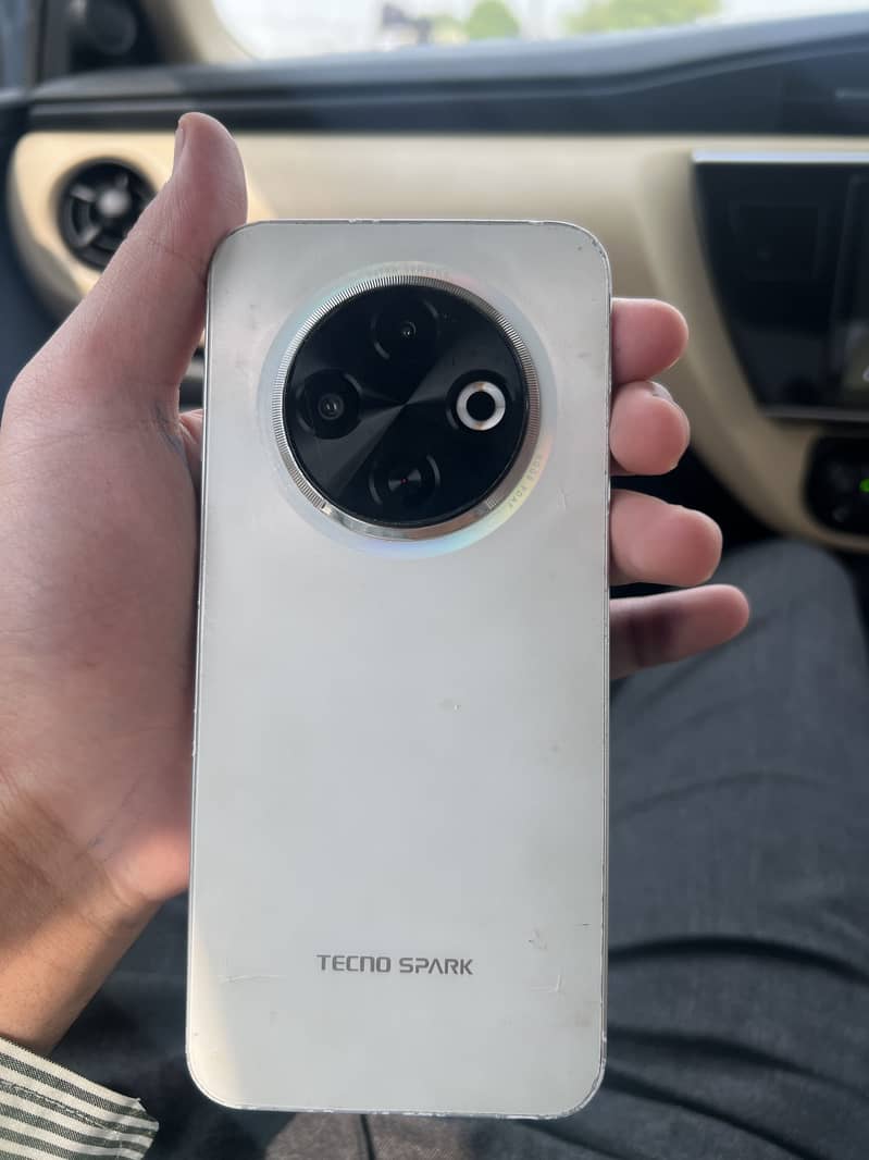 Tecno SPARK 30C 3