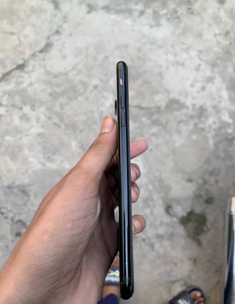 Apple iPhone 7 Plus 1