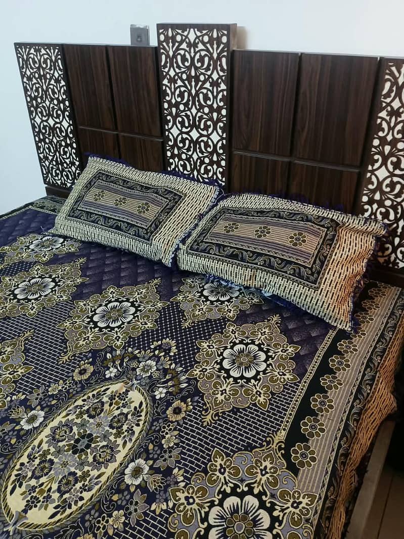 King bed 2