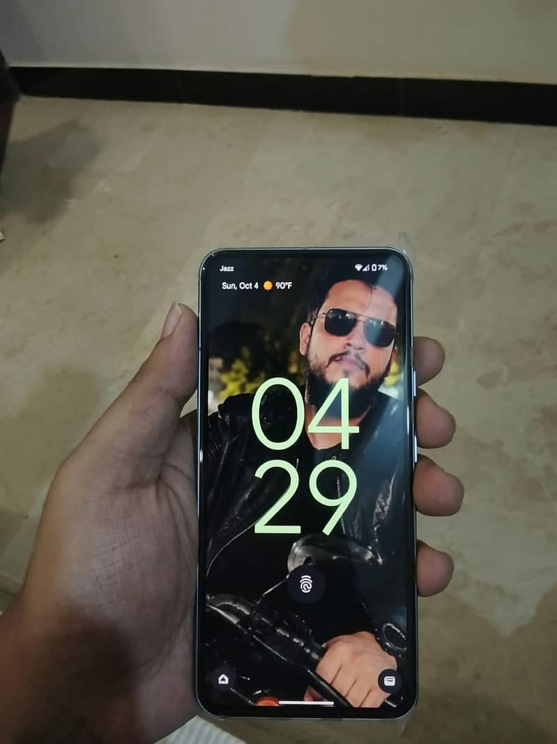 Google Pixel 8 2