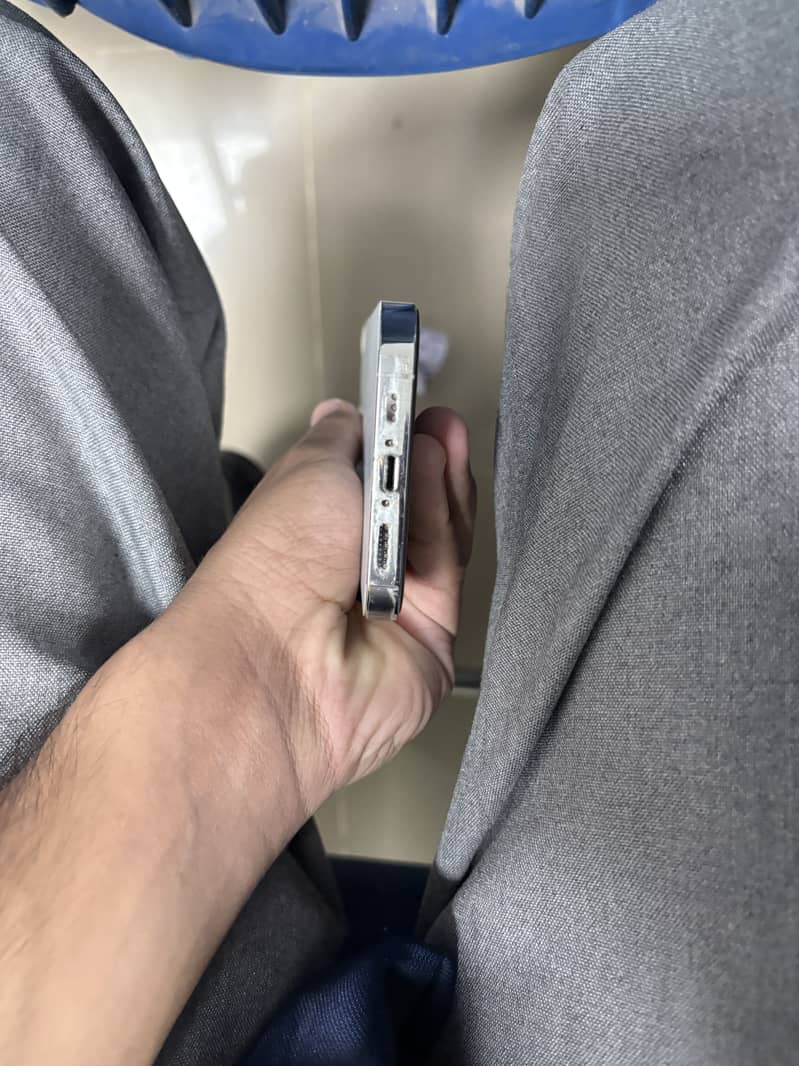 Apple iPhone 14 Pro 9