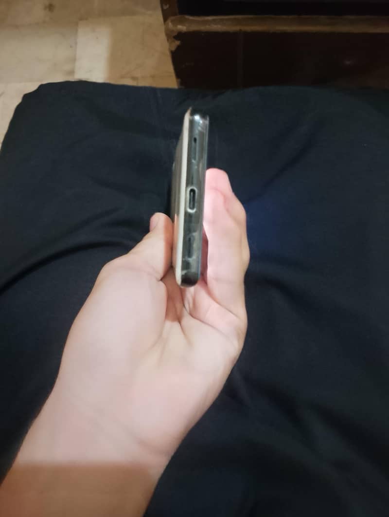 Google Pixel 6a 4